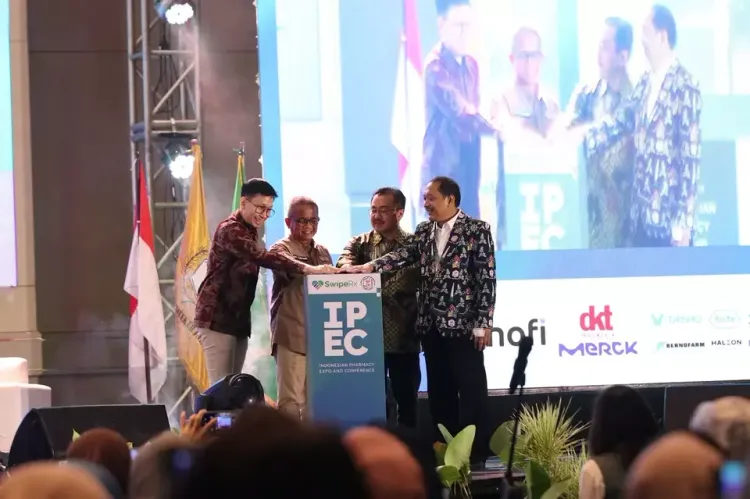 SwipeRx Kolaborasi Bareng IAI Jawa Timur Gelar IPEC